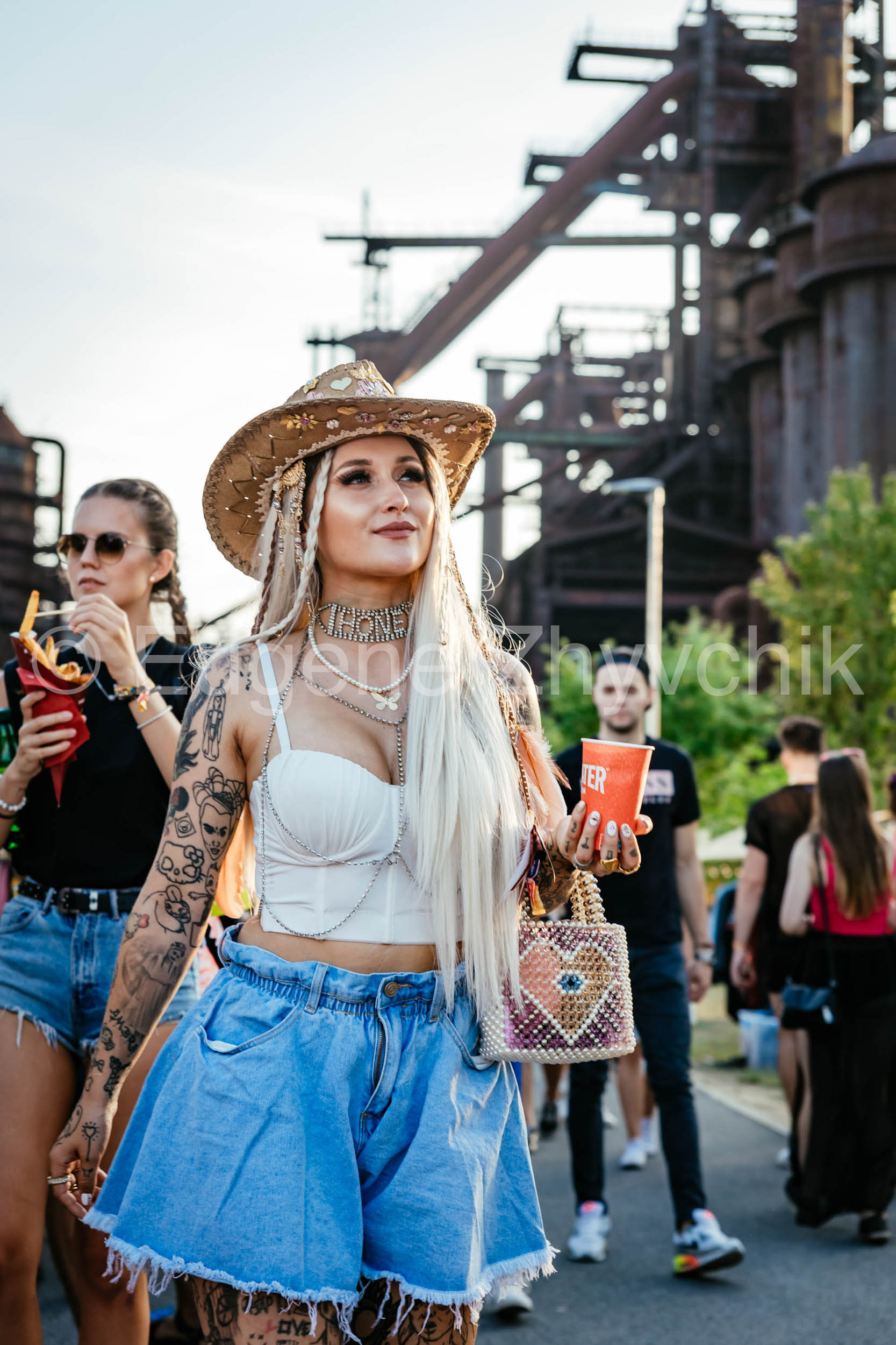 Festival 33